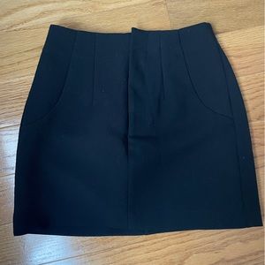 Black mini skirt pull and bear